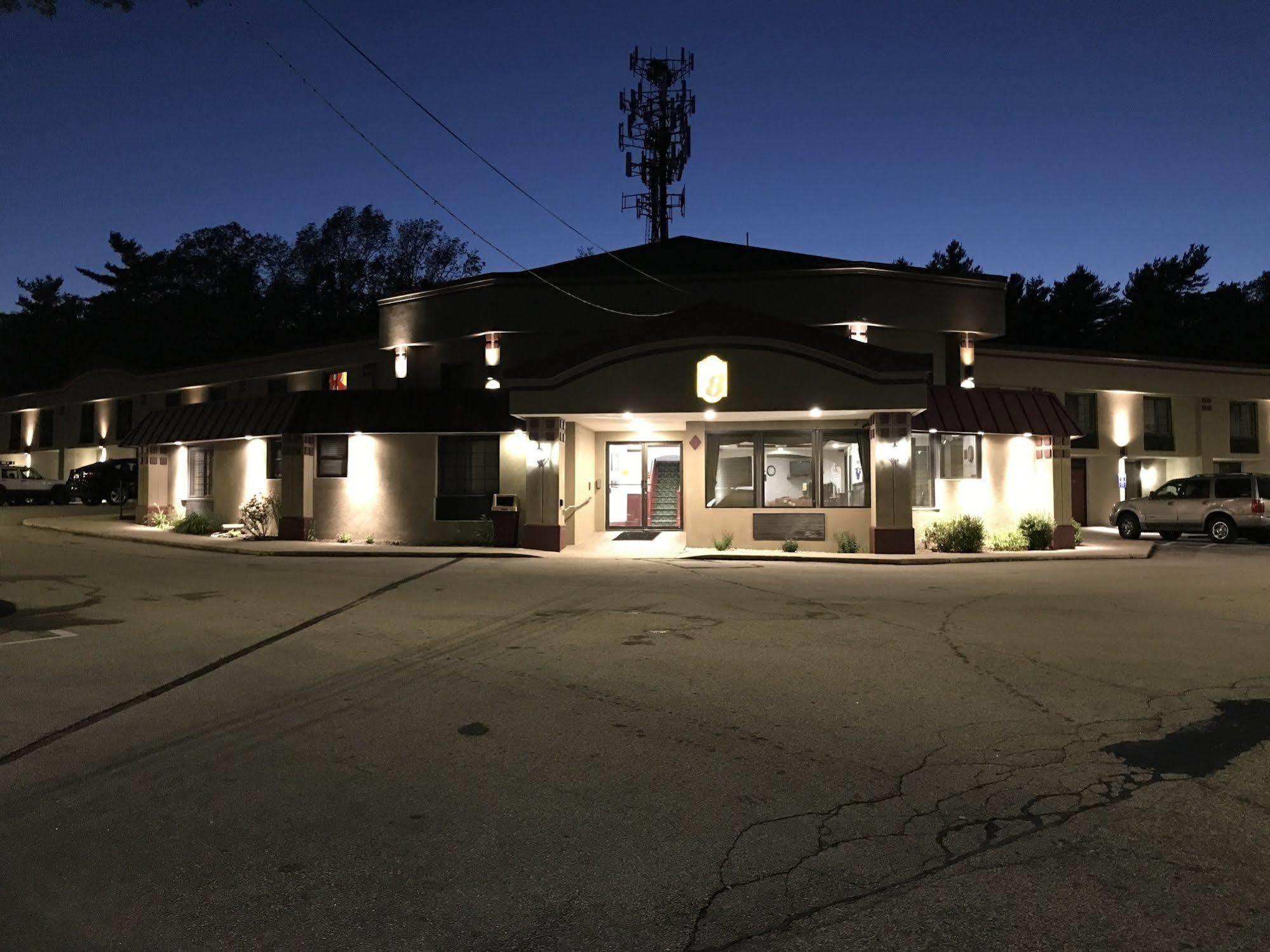 速8西格林威治酒店 West Greenwich 外观 照片